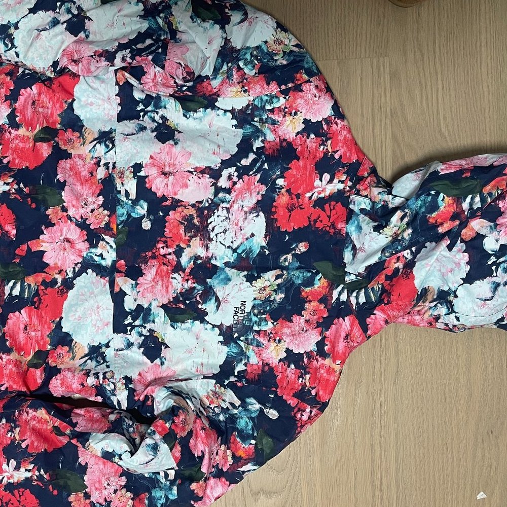 GirlsJackets - Picture 2 of 5